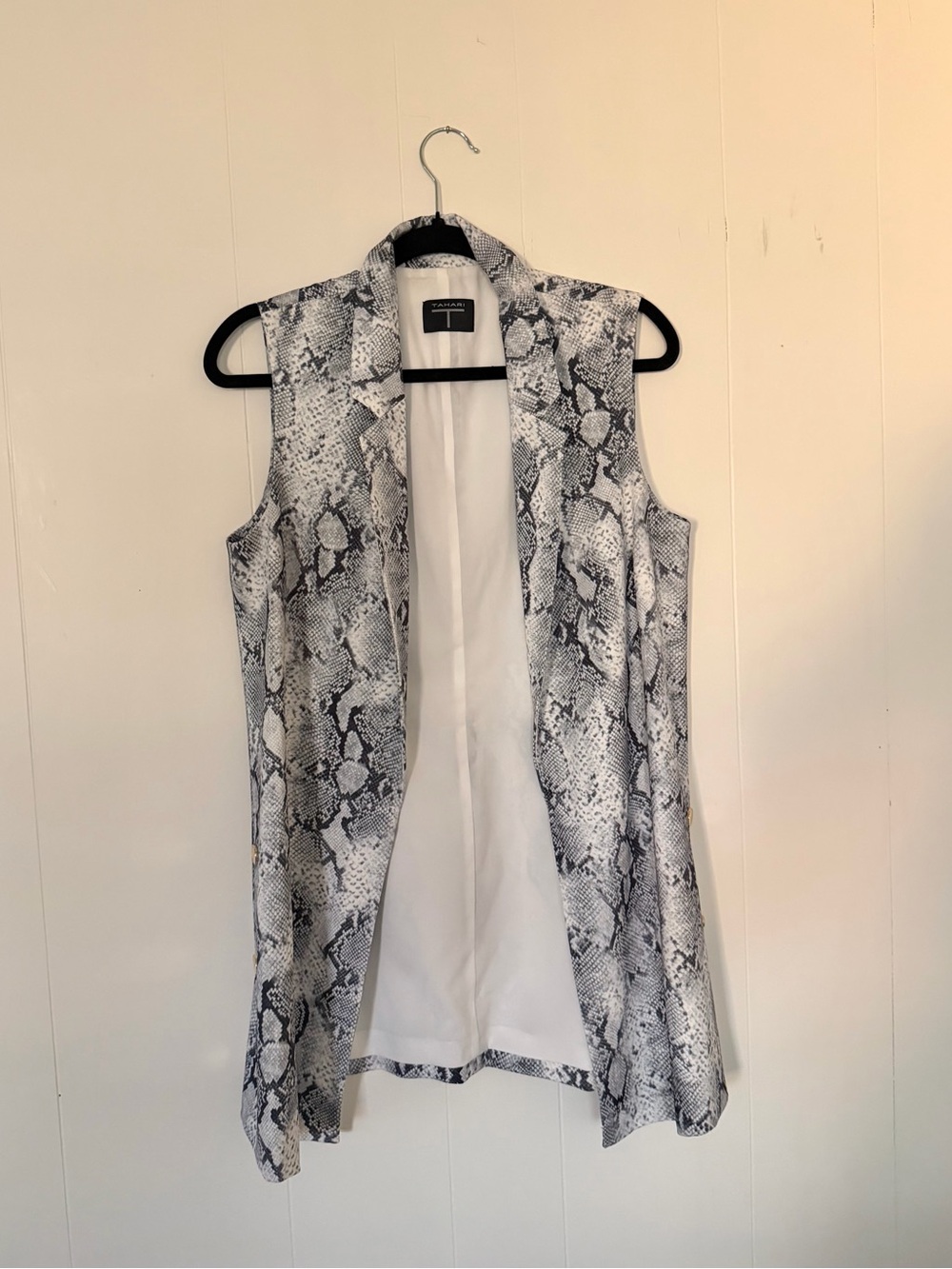 Tahari Black & White Snake Print Open Duster - OS